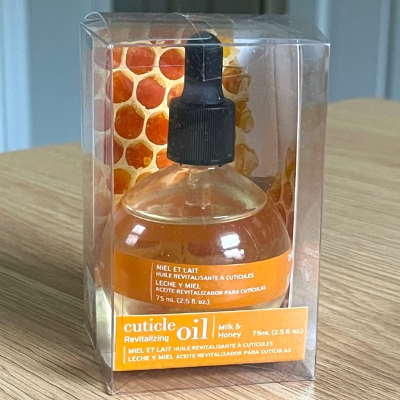Cuccio Naturale Milk and Honey Cuticle Oil - New in Box - Picture 2 of 11
